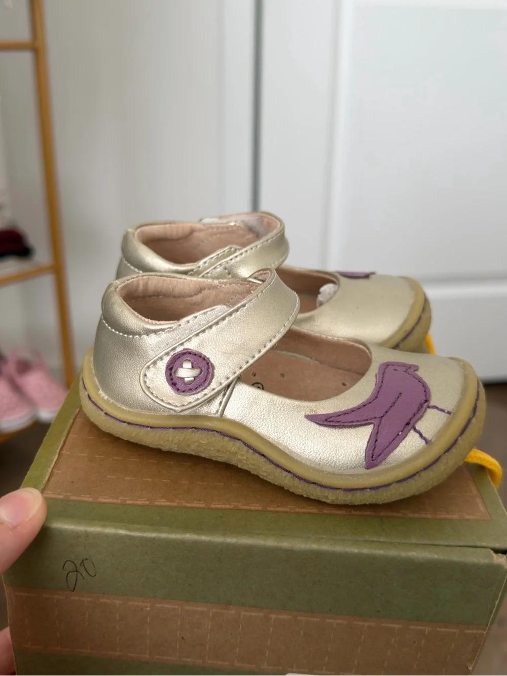 Livie & Luca Gold Mary Jane Shoes Gold Purple Bird Appliqué Size 4c Baby Girl